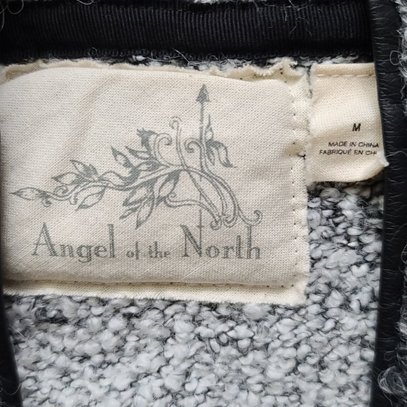 Anthropologie Angel of the North Boucle Wrap Sweater EUC - M - Picture 12 of 16